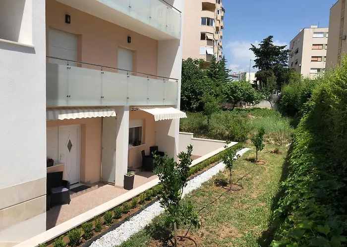 Drop In Split Luxury Suites