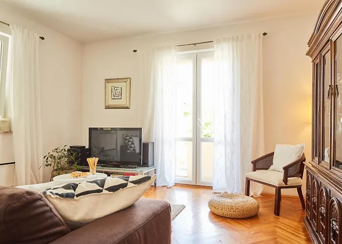 Apartment I&M With Private Parking