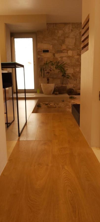 Apartment Palace *