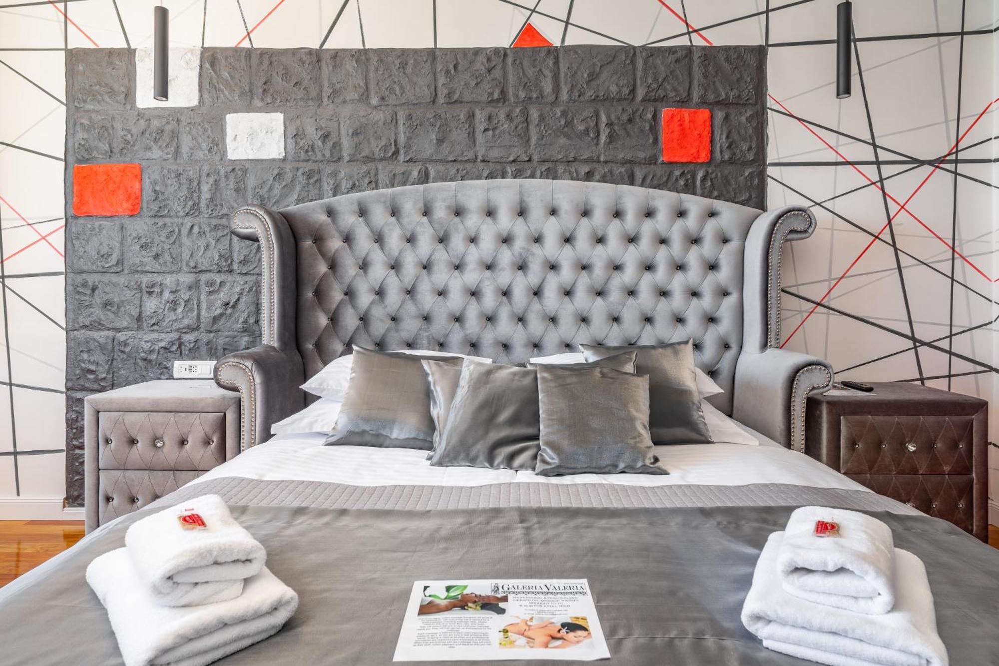 Galeria Valeria Seaside Downtown - Mag Quaint & Elegant Boutique Split