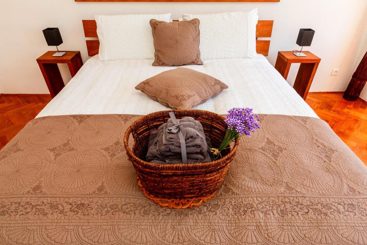 Luxury Serviced In Centre *