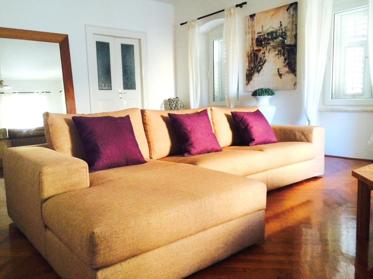 Luxury Serviced In Centre Apartamento Split