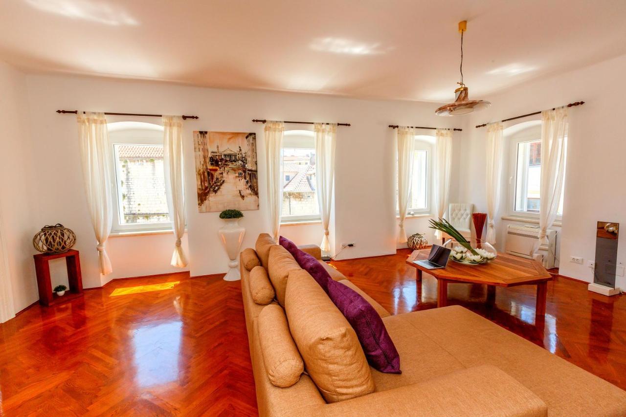 Luxury Serviced In Centre Apartamento