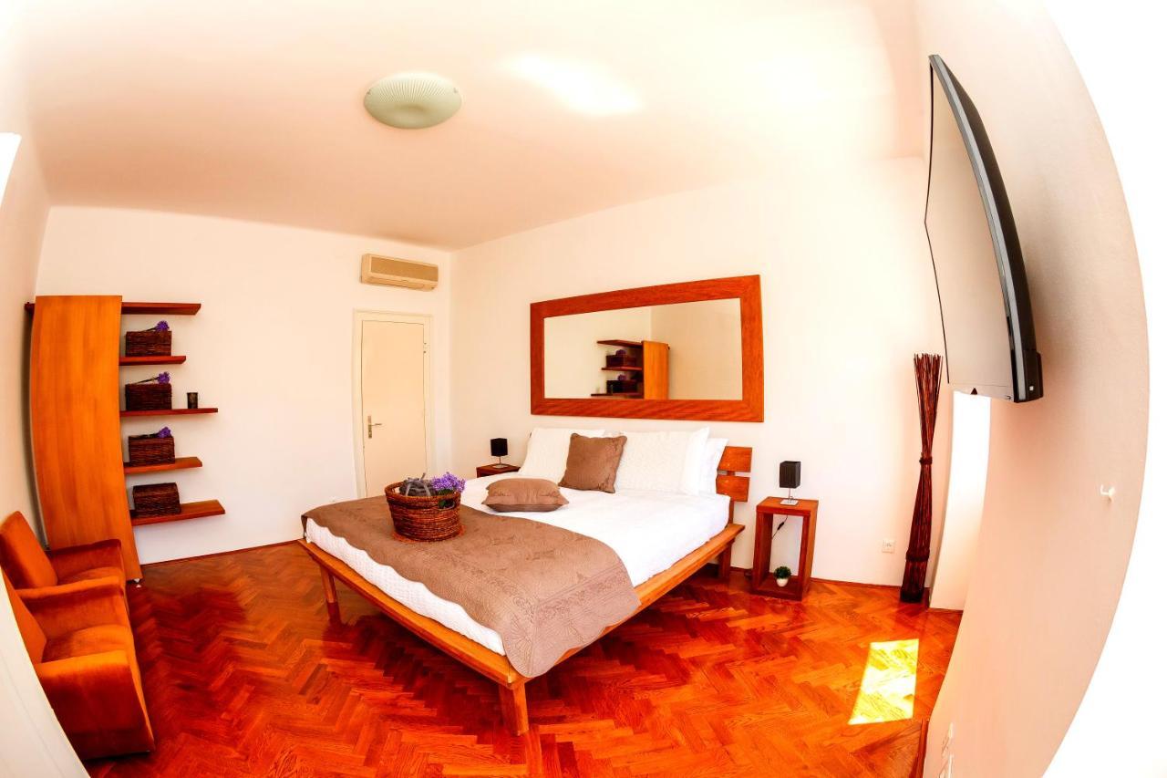 Luxury Serviced In Centre Apartamento