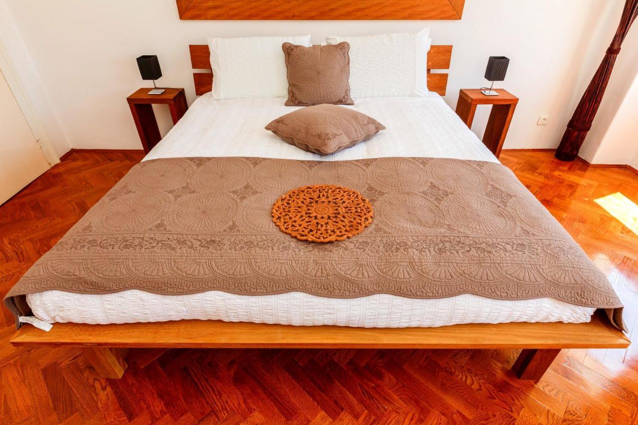 Luxury Serviced In Centre