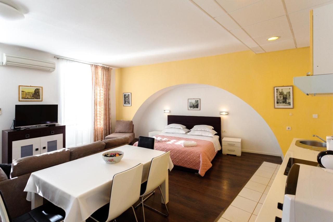Apartment Apartments Fortezza Split