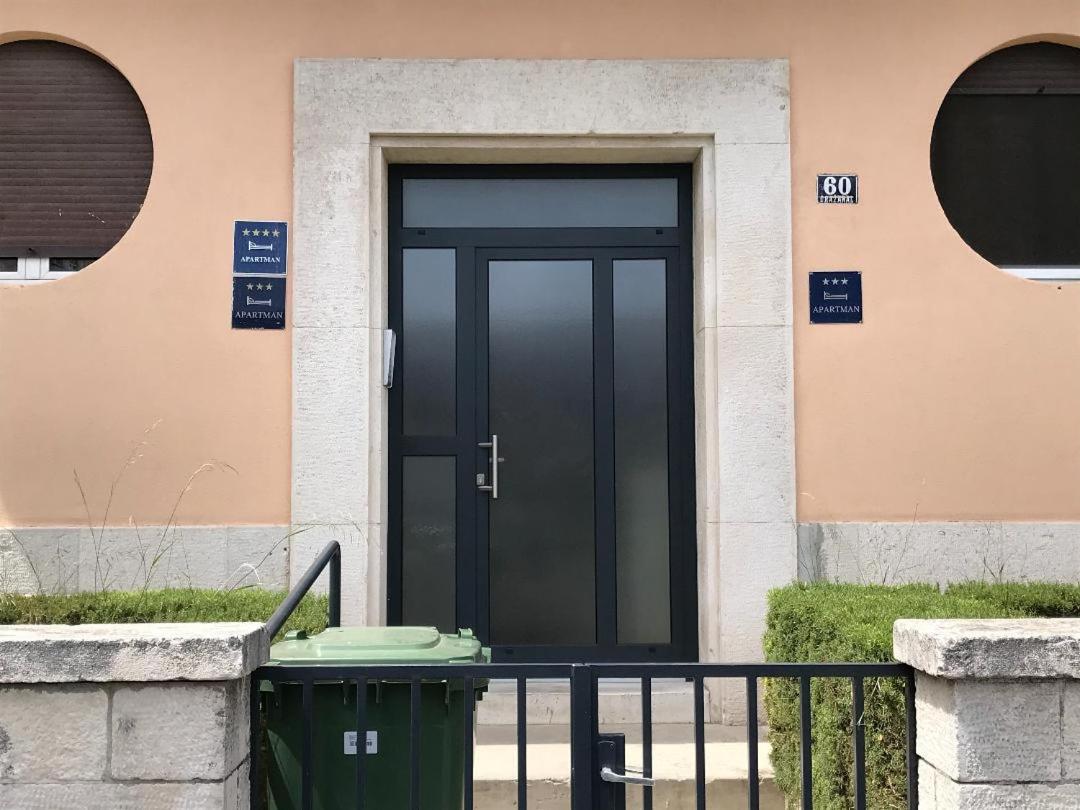 Apartment Azimut Split