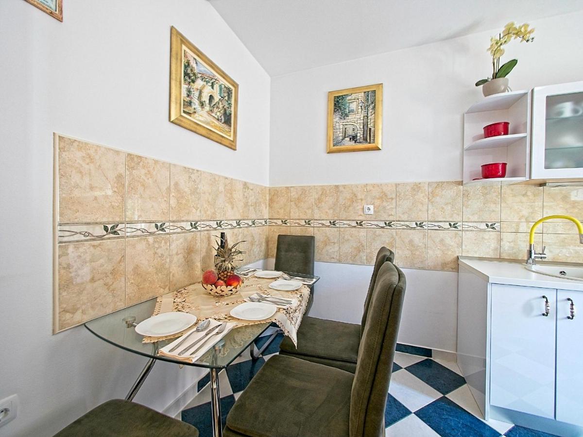 Nina Apartman