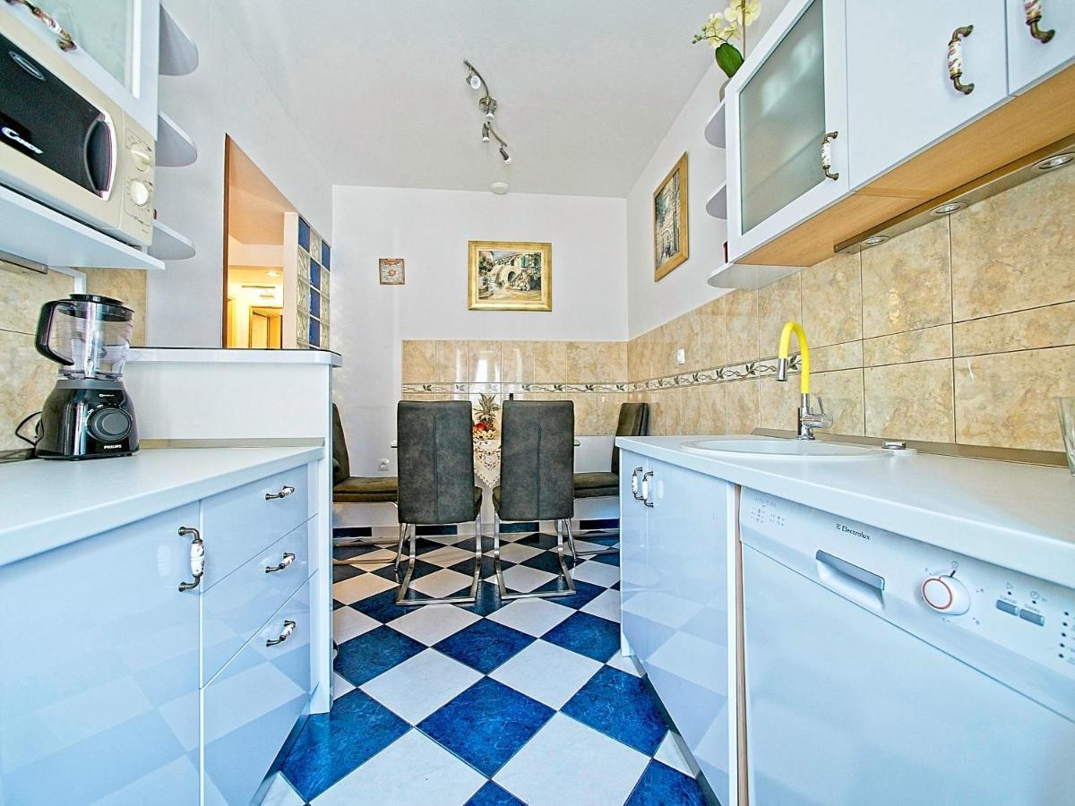 Nina Apartman Split