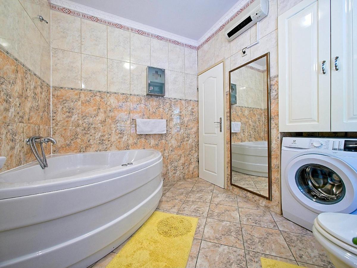 Nina Apartman Split
