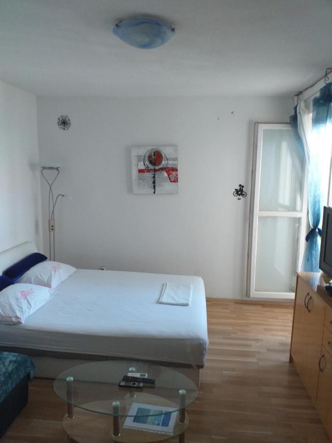Apartment Ema