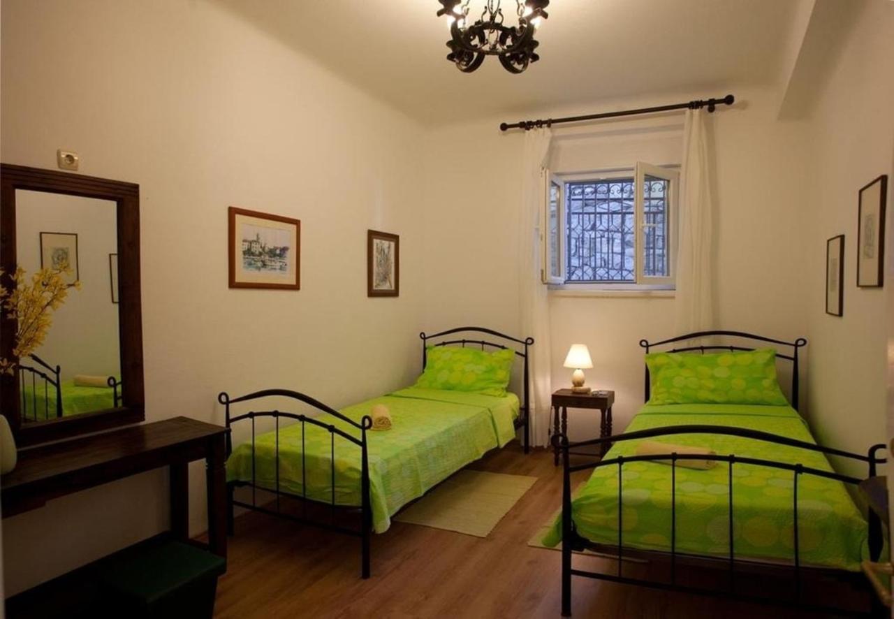 Apartment Zdrav - With Big Terrace Split