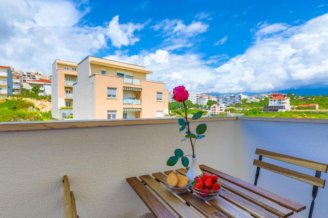 Apartman Studio Znjan With Balcony *
