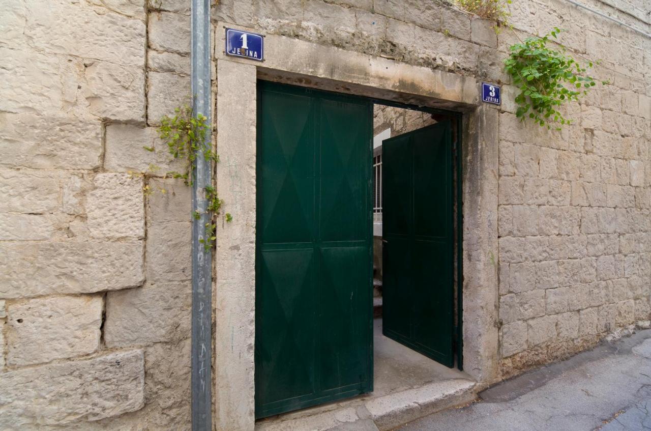 Lamenta