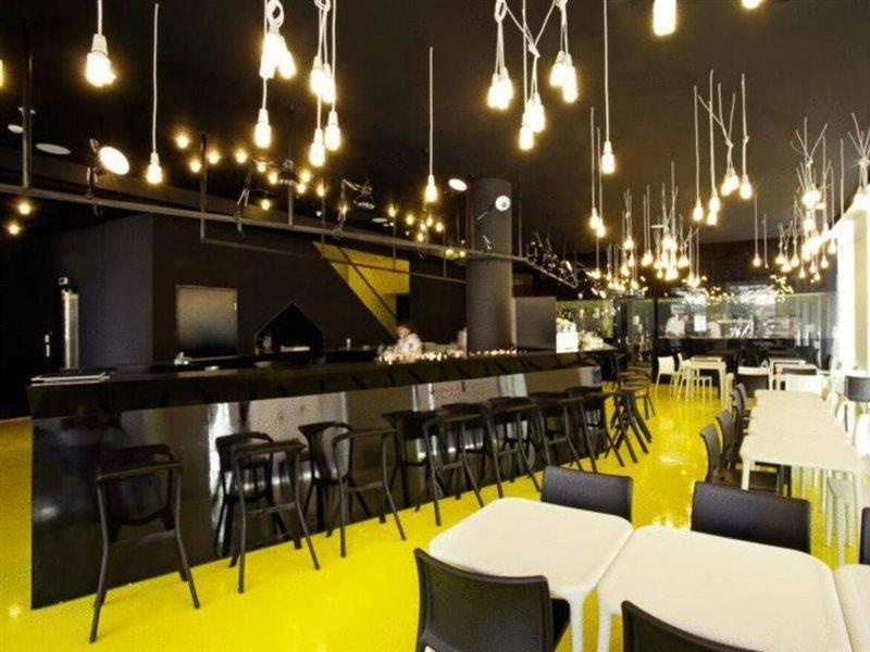 Design One Hostel *