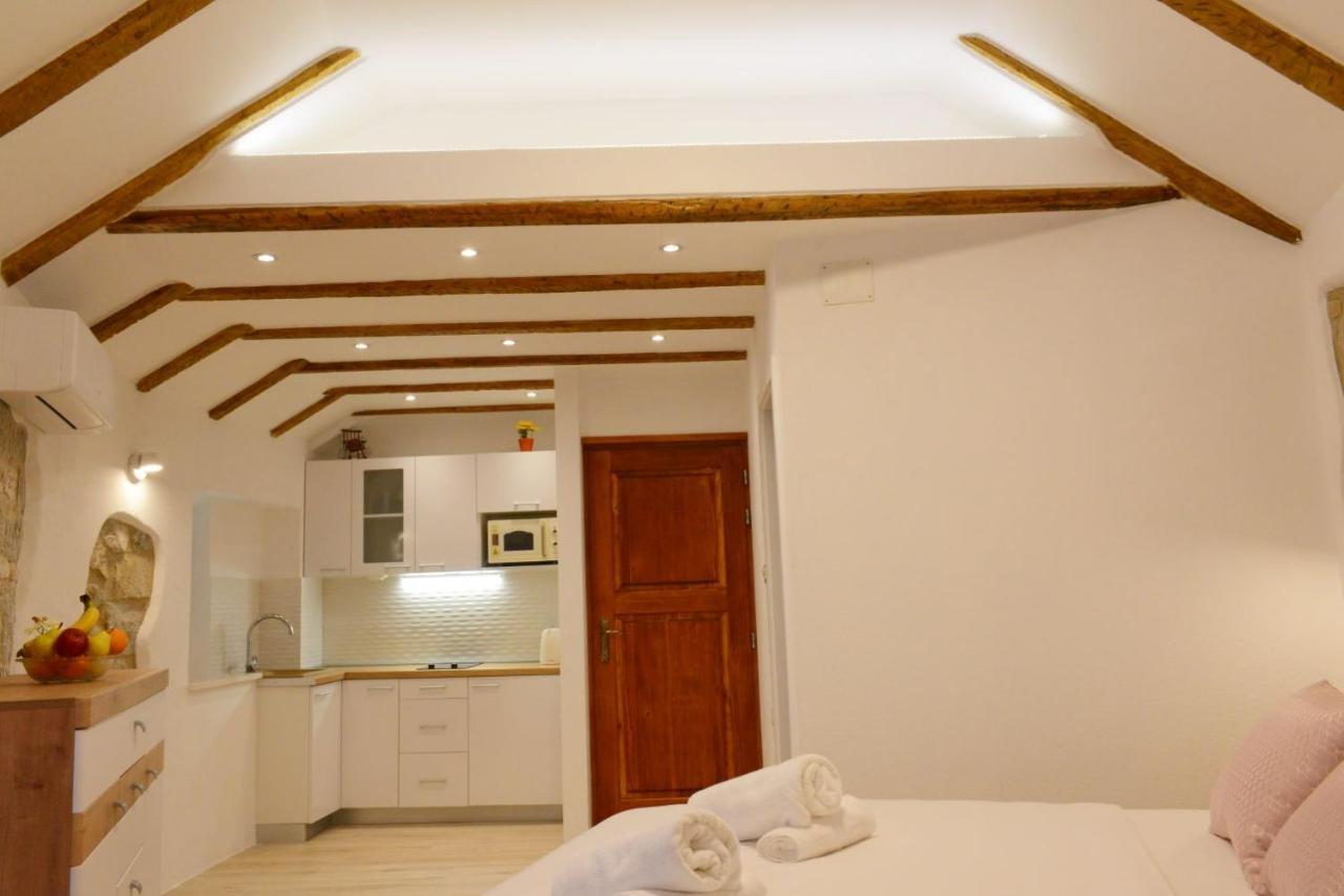 Veli Varos Old Town Deluxe Apartment City Centre *