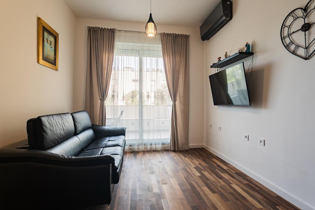 Zeus Znjan Apartamento *