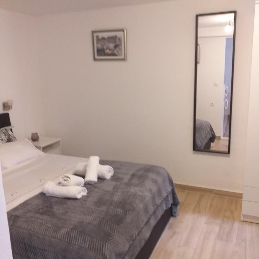 Ivica Apartment *
