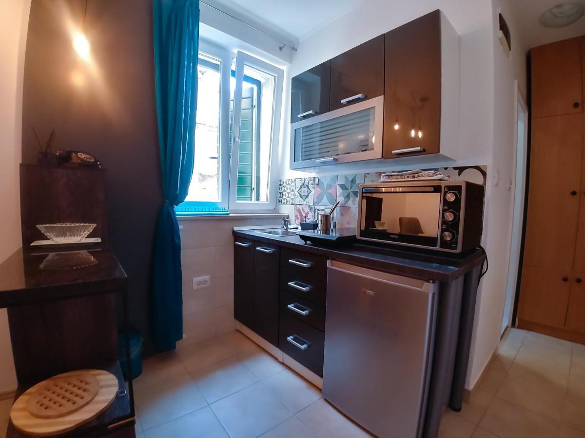 Julije Rooms