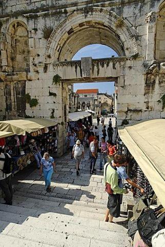 Galla 3* Split