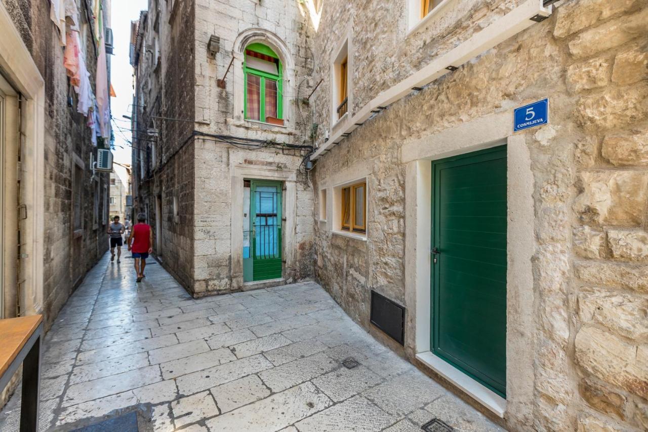 Cosmijeva Luxury Apartment Split