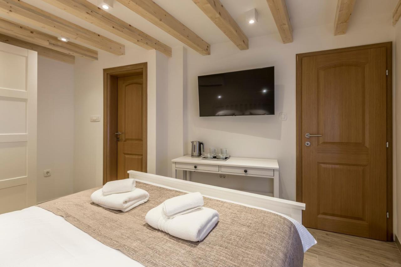 Apartment Cosmijeva Luxury *