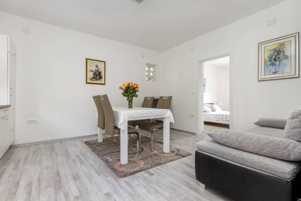 Apartment Buki **** Split