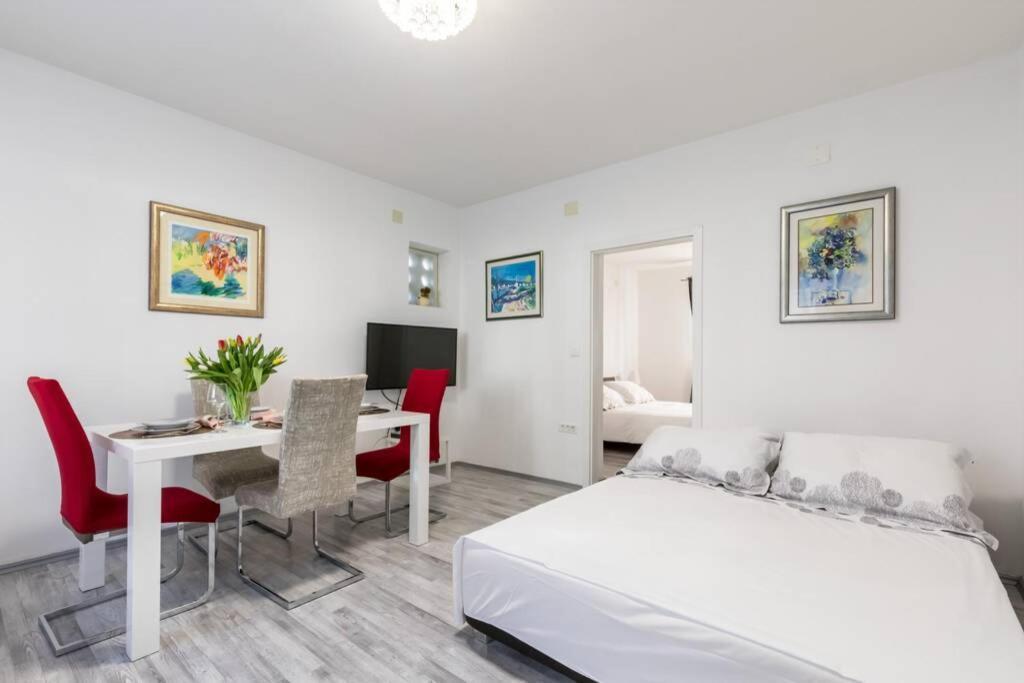 Buki **** Apartment *