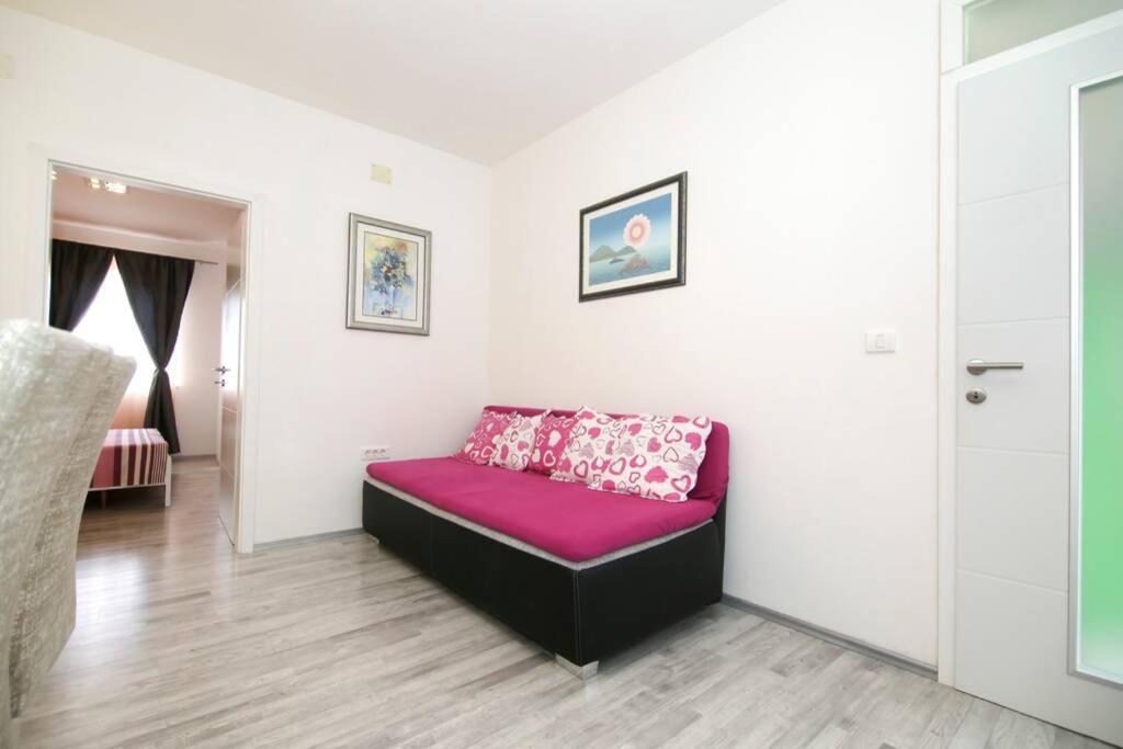 Buki **** Apartment *