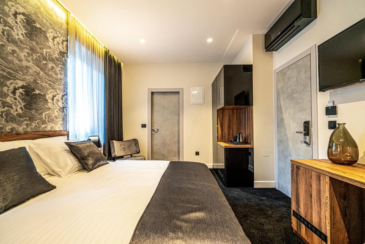 Calma Luxury Bed & Breakfast 4*