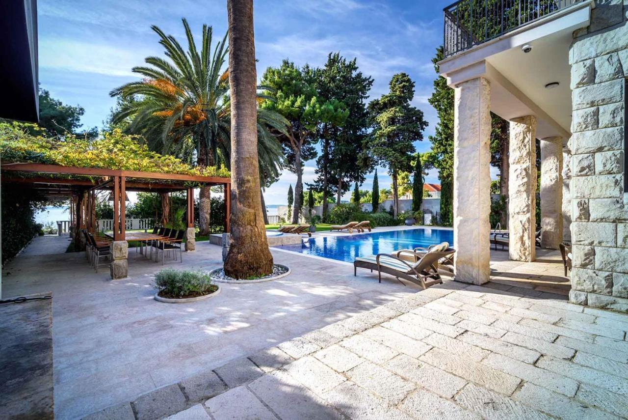 Exclusive Seafront Villa 5 Bedrooms Villa Mestro Outdoor Pool Magical Sea Views Split