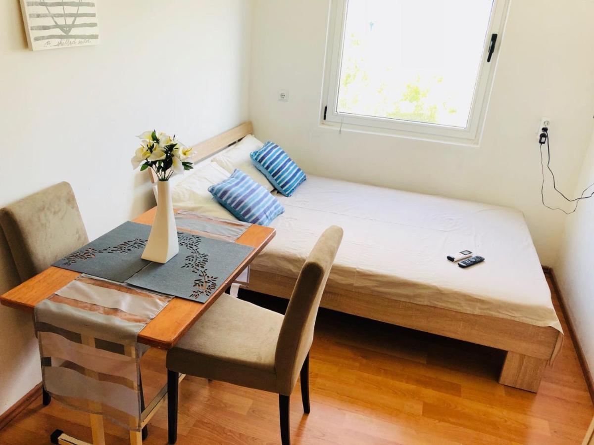 For Two With Private Bathroom Near Center Gostinjska kuća
