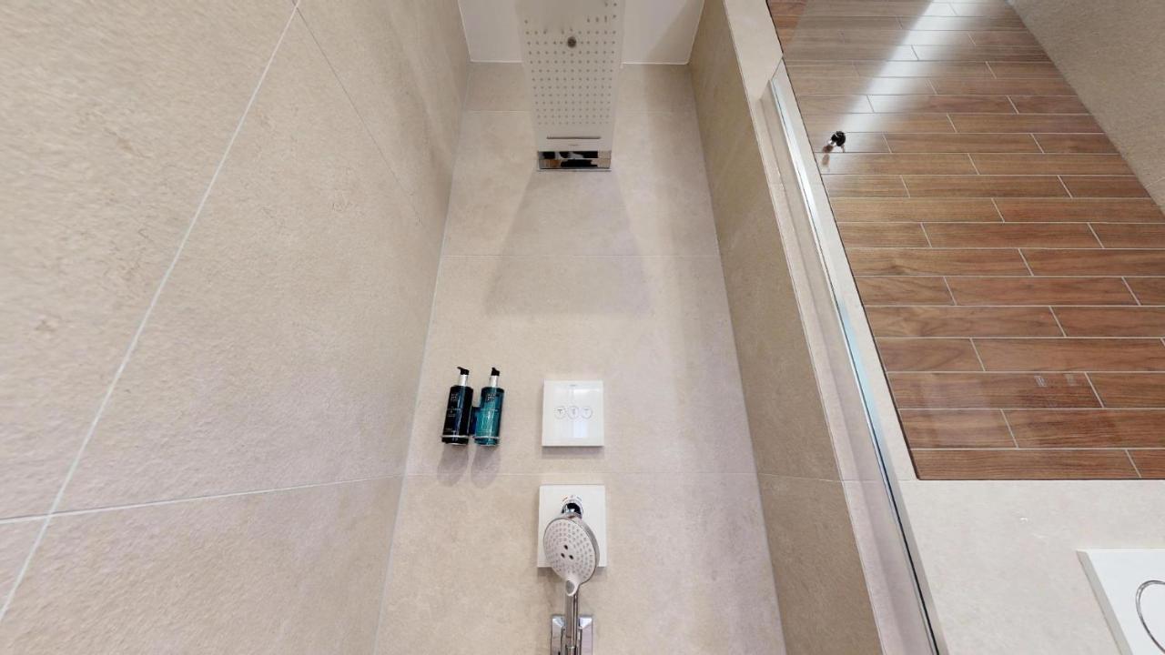 Illyria Luxury *