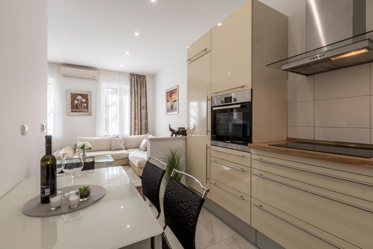 Apartment Villa Meri Very Central And Beautiful Apartment