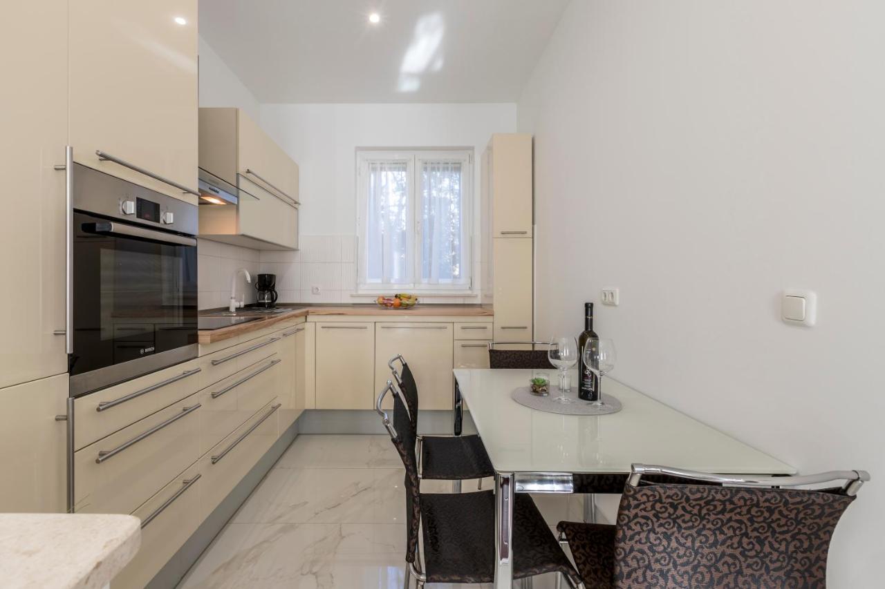 Apartment Villa Meri Very Central And Beautiful Apartment *