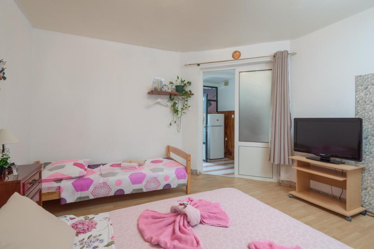 Ivona Guest house