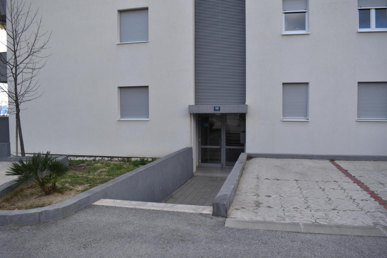 Apartment Alfa *
