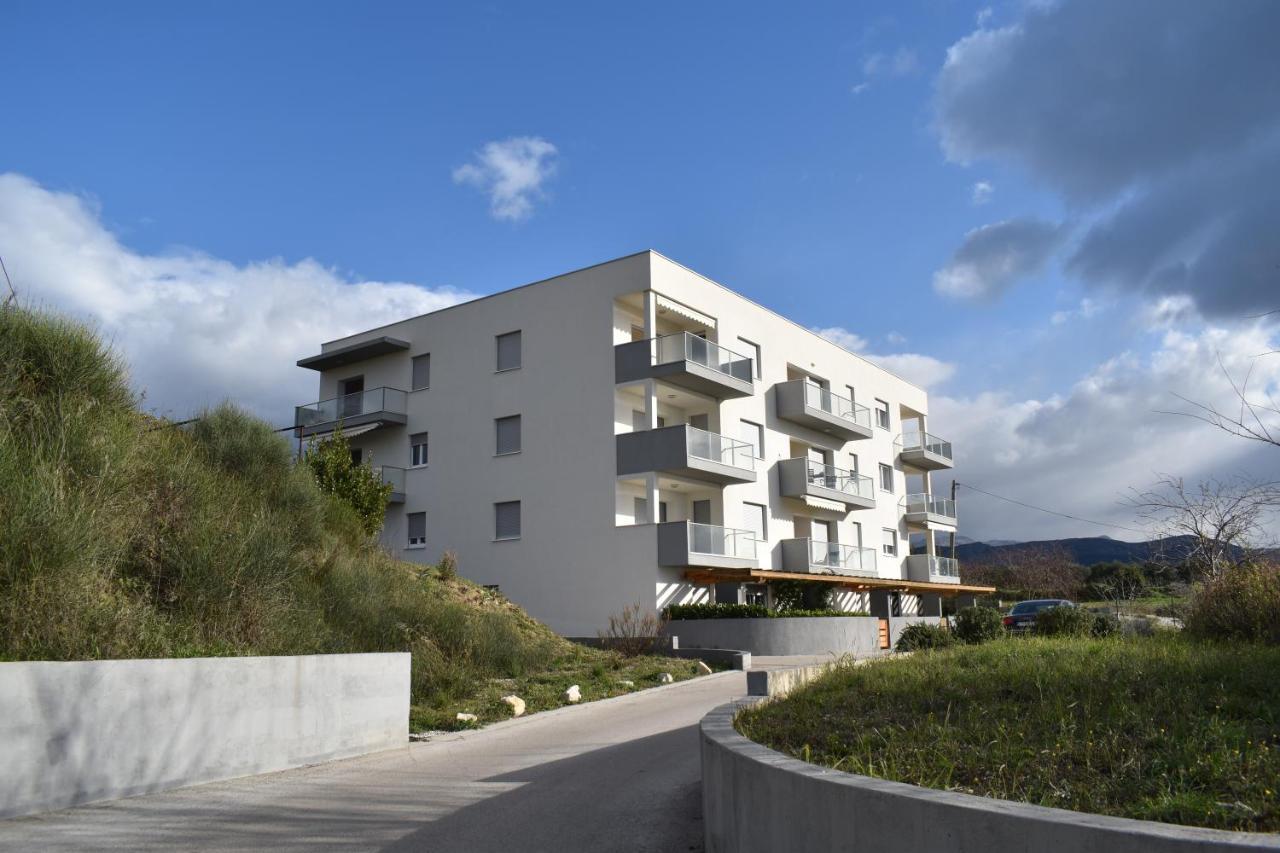 Apartment Alfa *