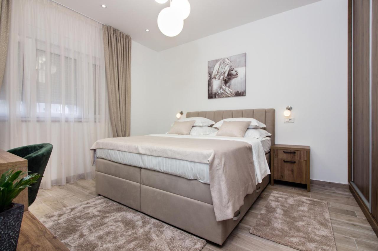 Utopia Apartment Split