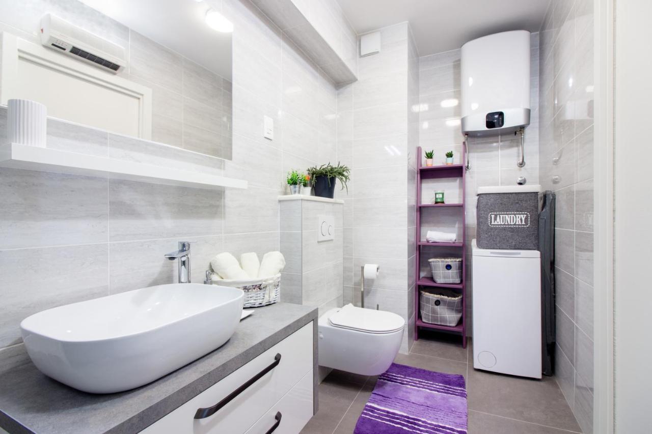 Utopia Apartment Split