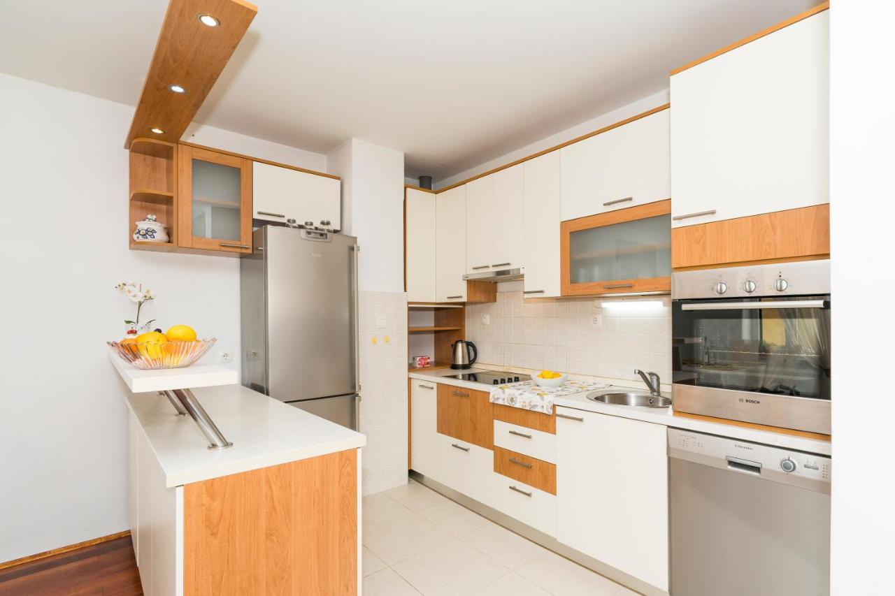 In Old Town With View Apartman