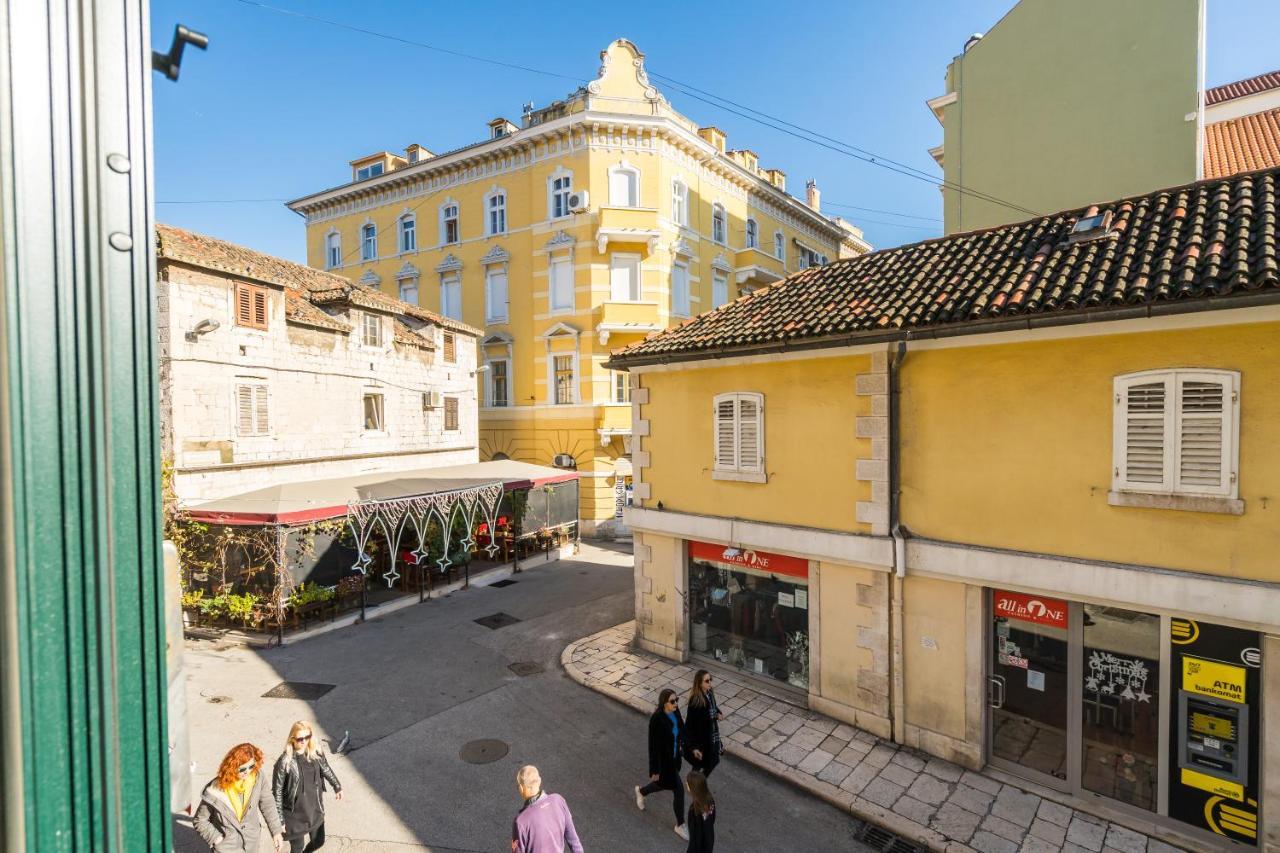 In Old Town With View Apartman