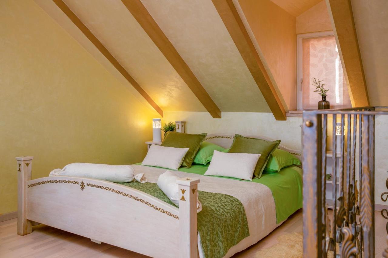 Royal Varos Apartment