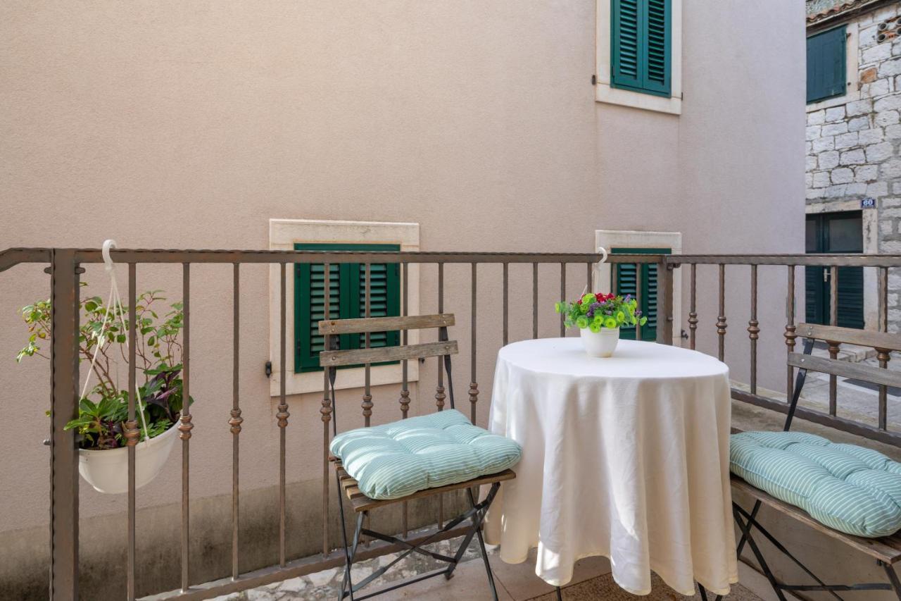 Royal Varos Apartment