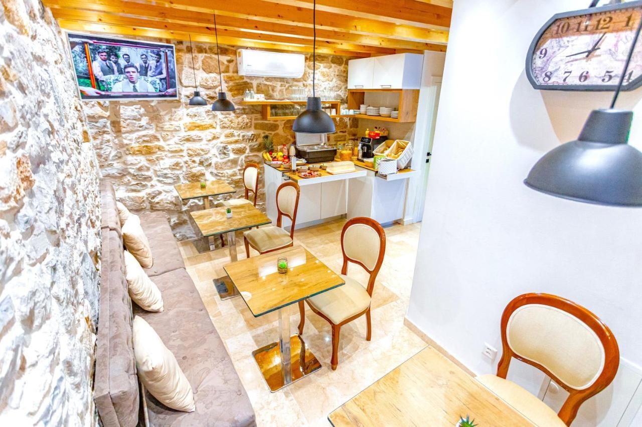 New Lux Merissima Acomodação com café da manhã  4*