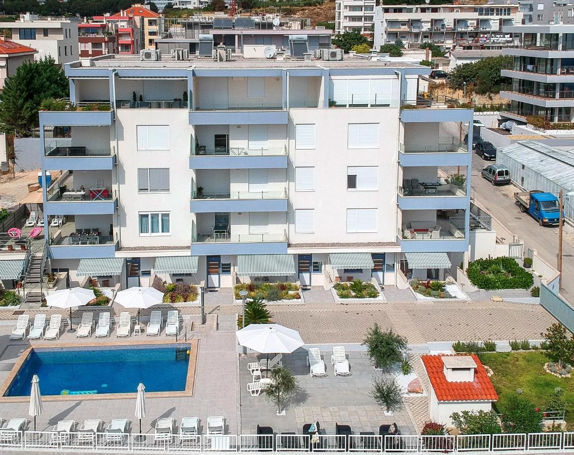 As's * Split