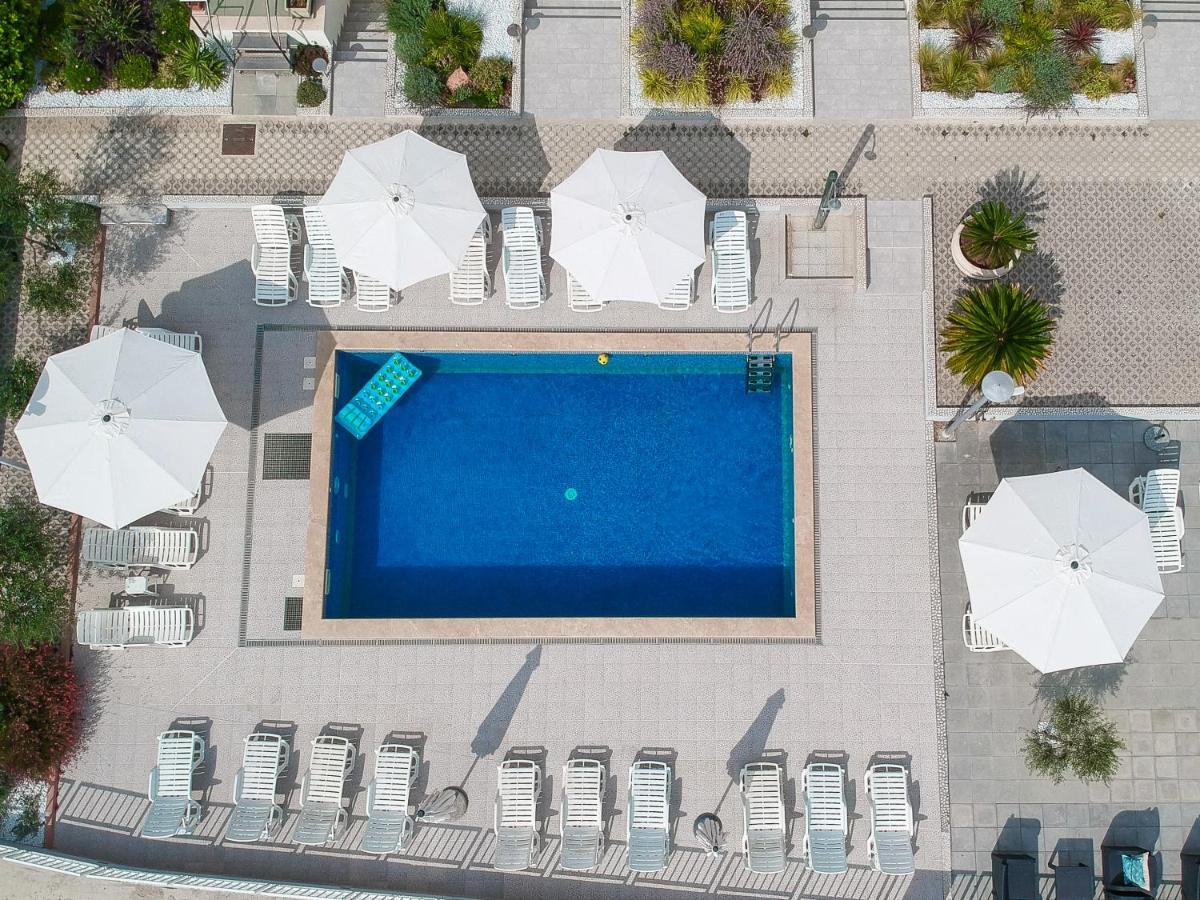 As's Apartment Split