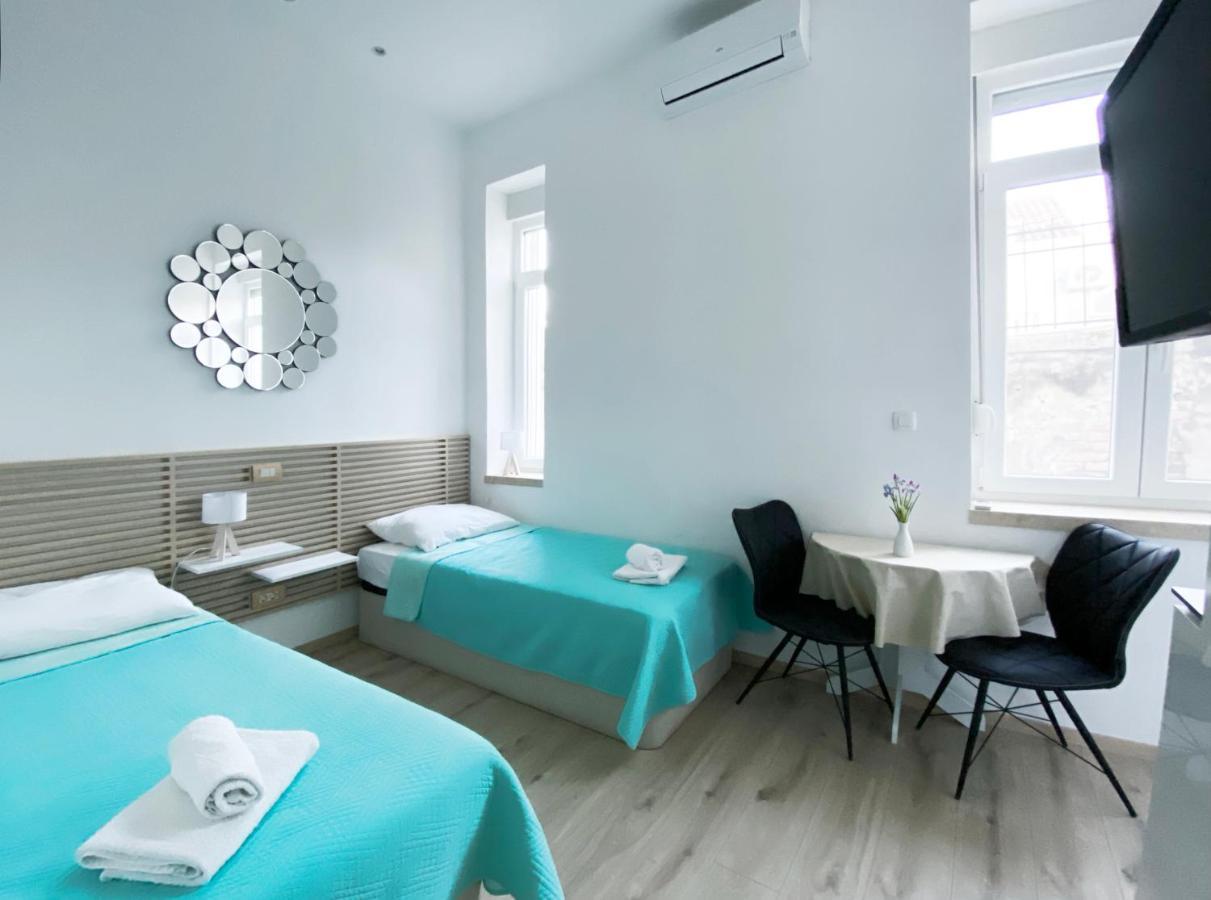 En-suite Iris On Rokova Street - 5 Min Walk To The Old Town Of Guest house