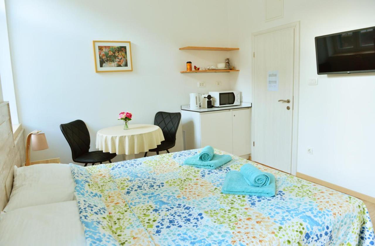 18m² Appartement, Met 1 Privé Badkamer In Stadscentrum