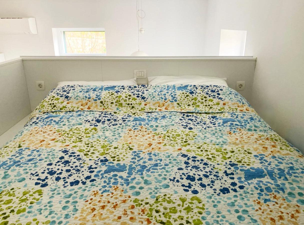 Apartment Orchard On Rokova St - 5 Min Walk To The Old Town Of